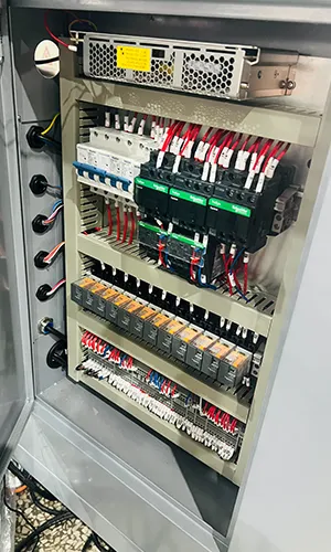 Servo-Hydraulic Universal Testing Machine, Dual Space, Wedge Action Grip